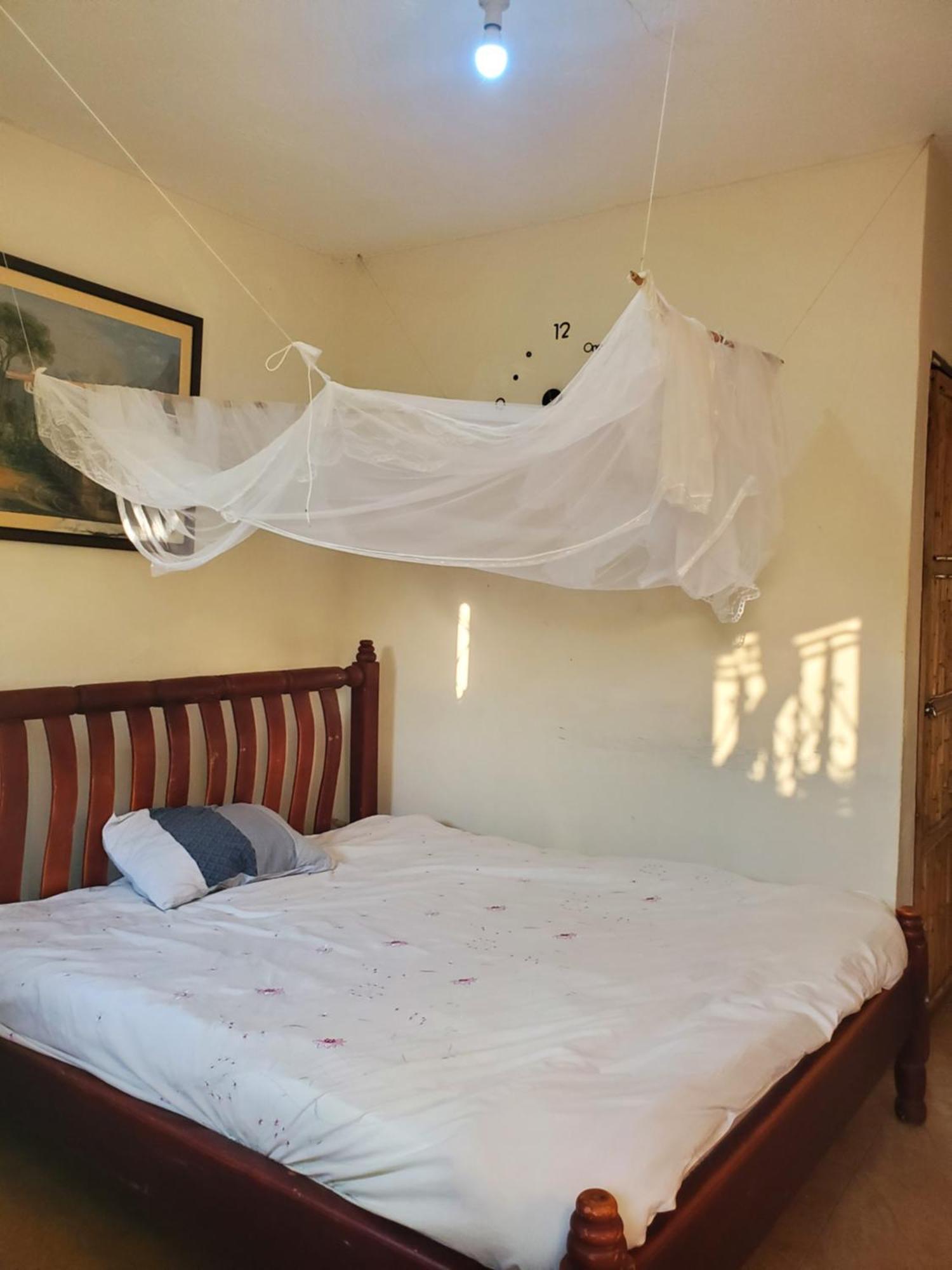 Gaia Eco Hub Bnb Fort Portal Bagian luar foto