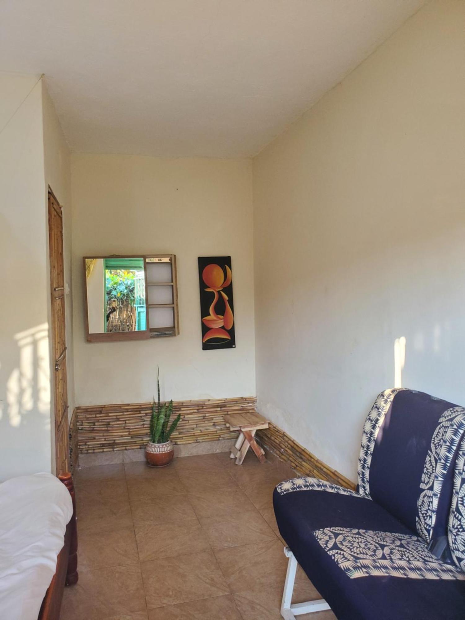Gaia Eco Hub Bnb Fort Portal Bagian luar foto
