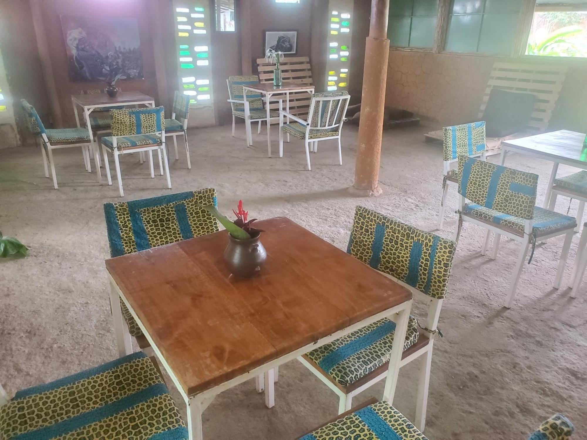 Gaia Eco Hub Bnb Fort Portal Bagian luar foto