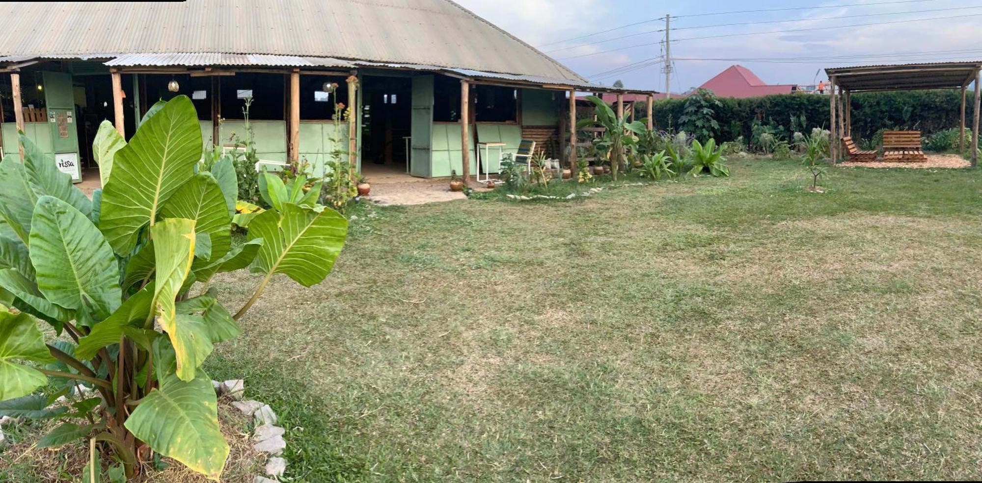 Gaia Eco Hub Bnb Fort Portal Bagian luar foto