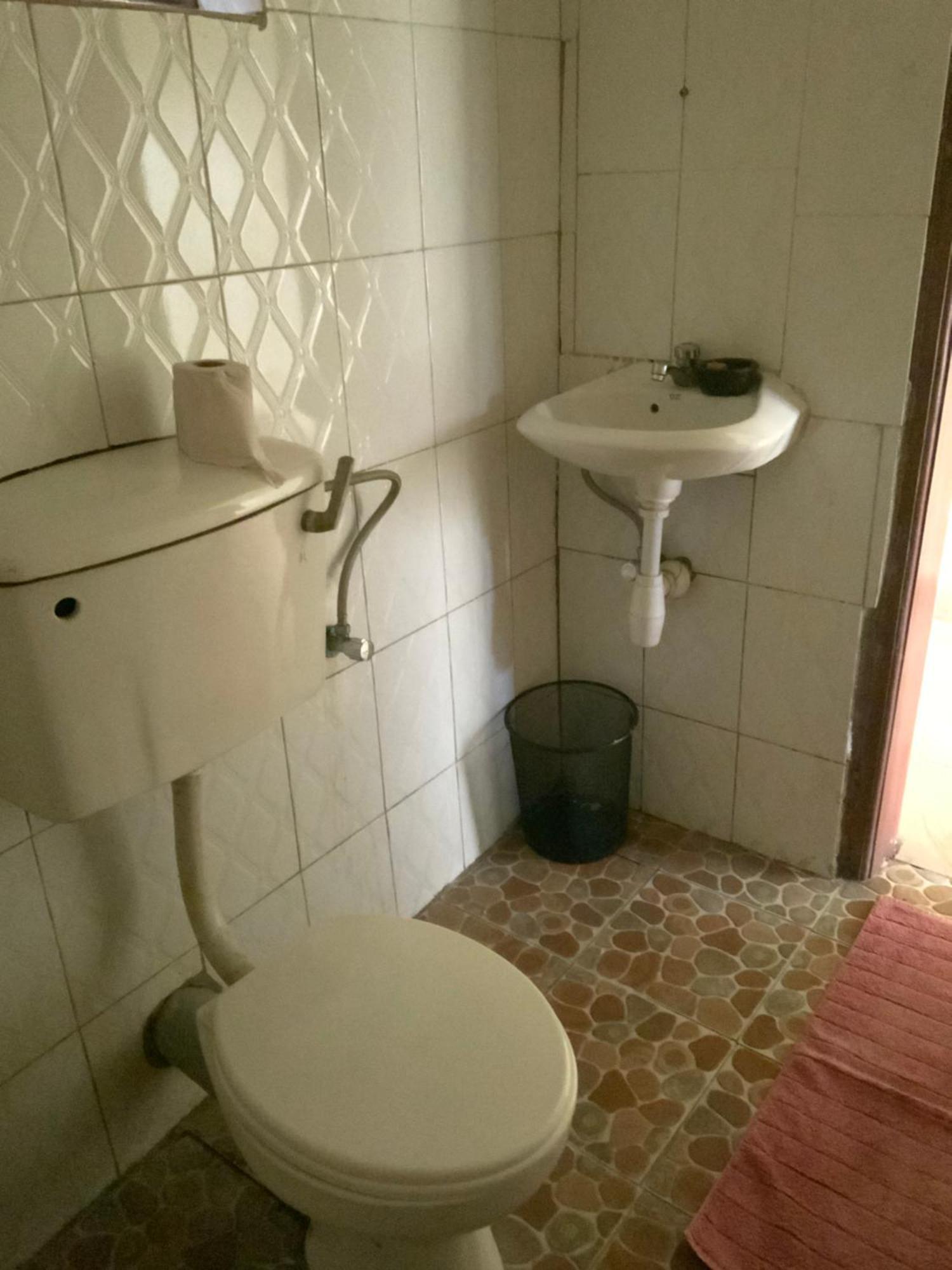 Gaia Eco Hub Bnb Fort Portal Bagian luar foto